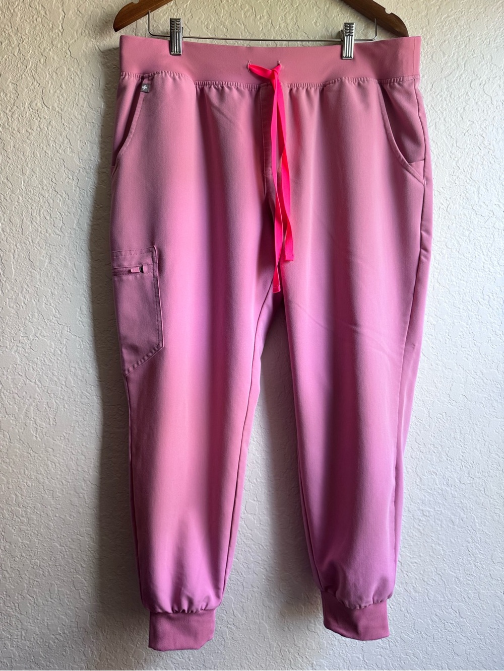 FIGS Zamora Jogger Scrub Pants - Chalk Pink Limited Edition XLP